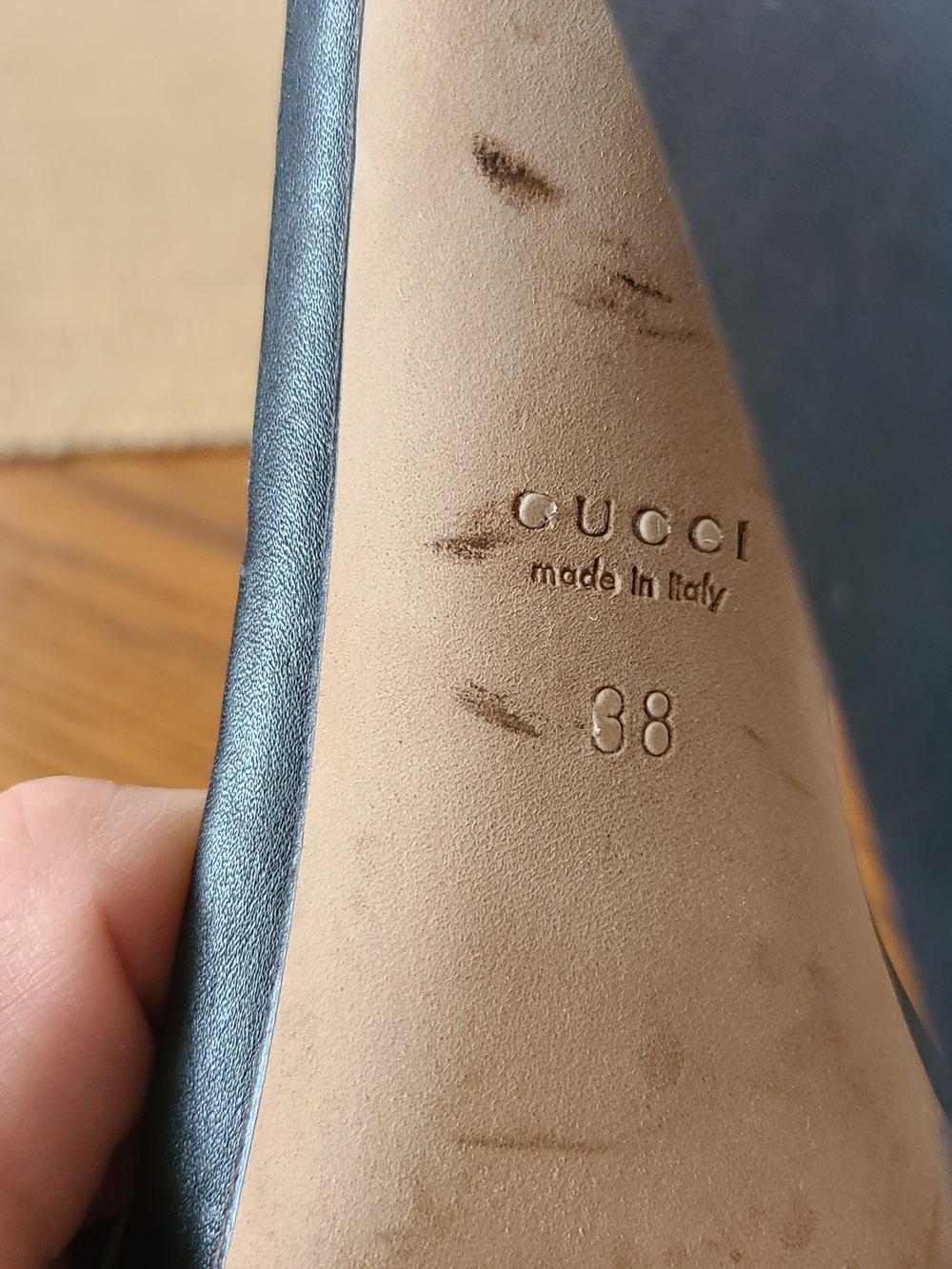 Gucci Black Leather Block Heel Sandals with Gold Horsebit - Picture 7 of 10